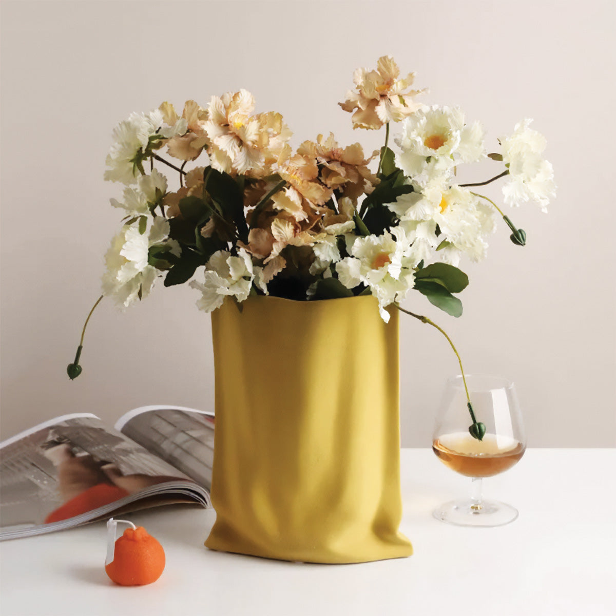 Fleurish | Geplooide Bloemenvaas van Keramiek