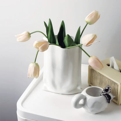 Fleurish | Geplooide Bloemenvaas van Keramiek